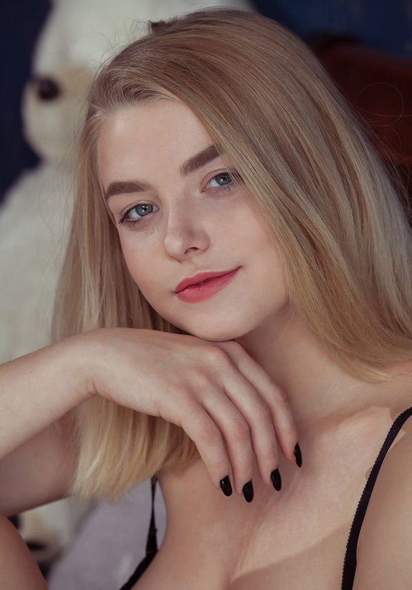 Алёнка, 25